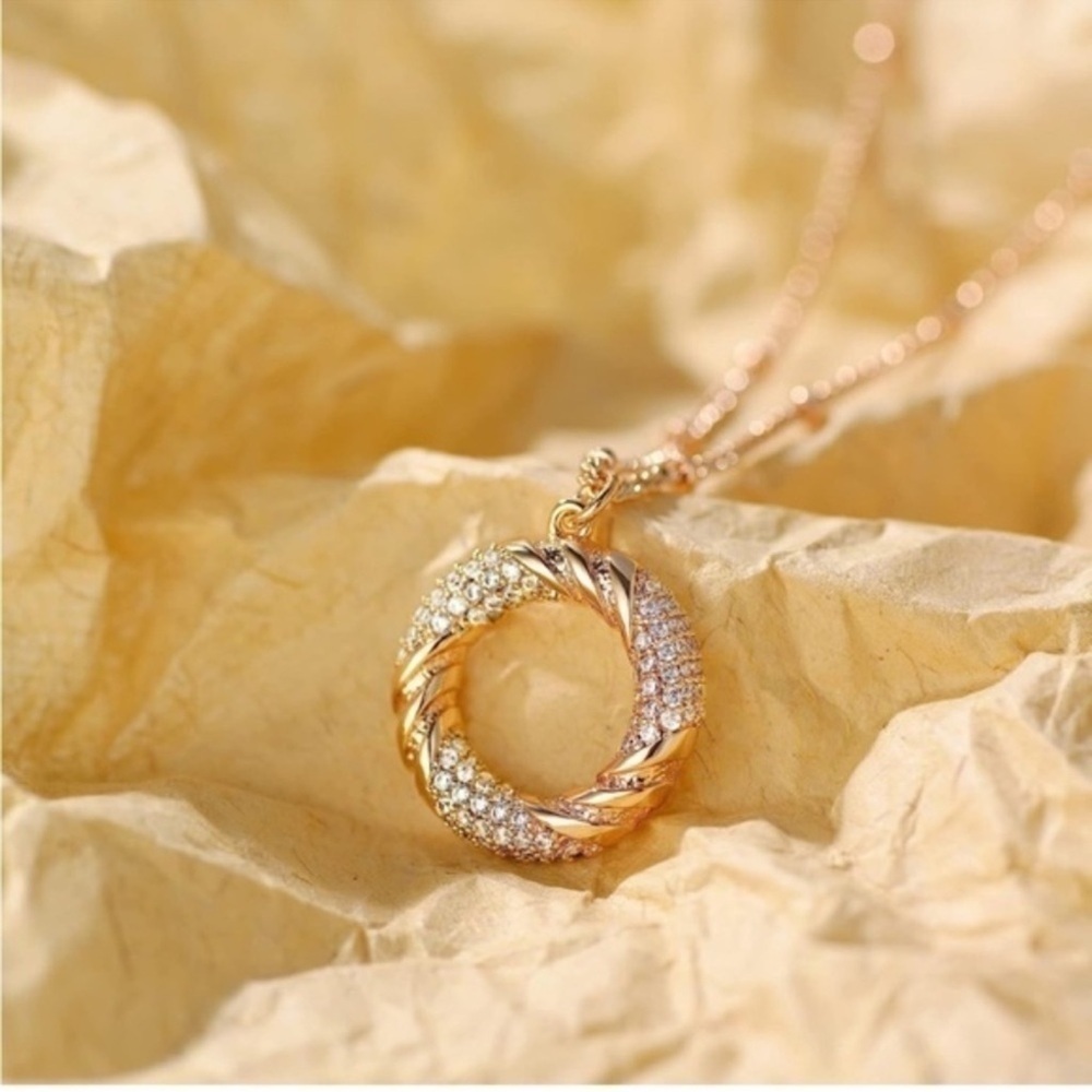 14k Gold Plated Cubic Zirconia Circle Pendant Necklace